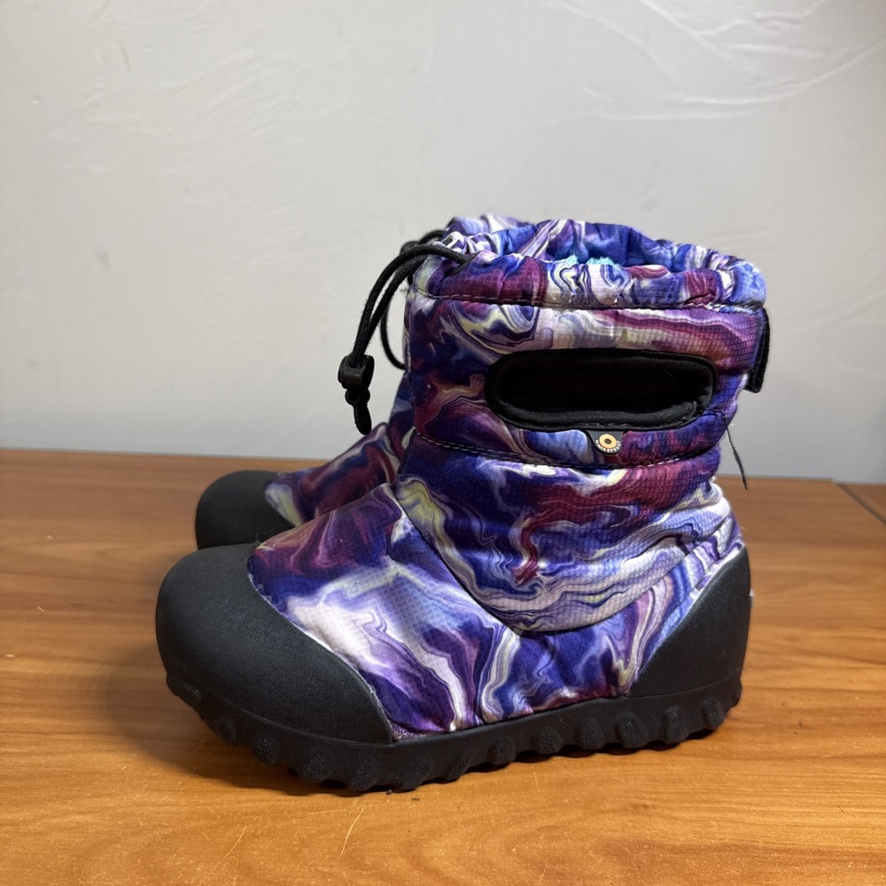 Bogs Kids B-Moc Snow Boots in the Oil Twist Purple Multi Pattern Size 1